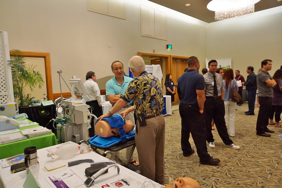 Hawaii State Respiratory Conference, September 2013.  Ben Gantz demonstrating the AutoPulse.  Lifescience Resources photo by Eric Tessmer.